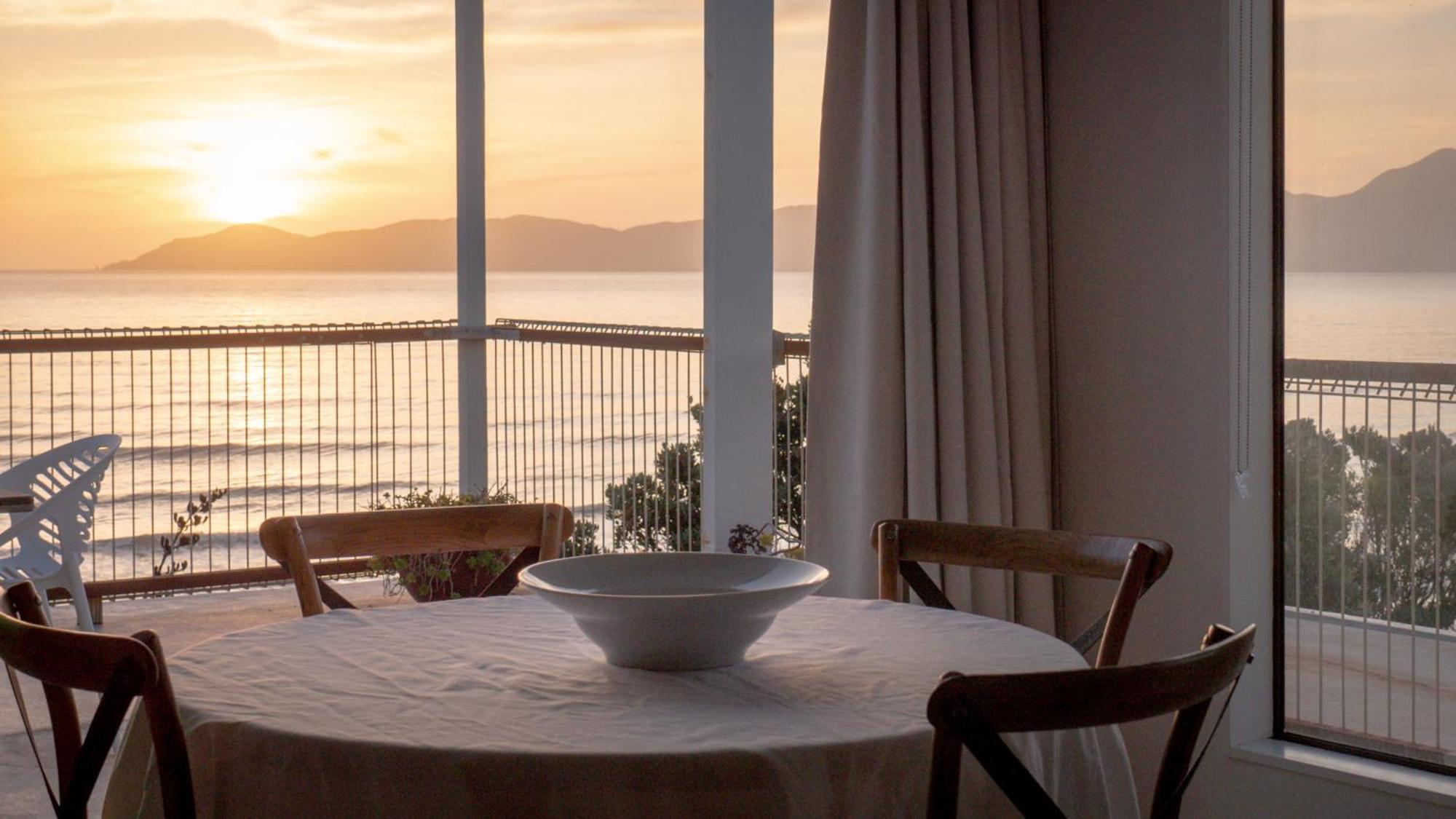 Seascapes Waterfront 1 Villa Парапарауму Екстериор снимка